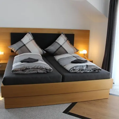 Zum Kreuzritter فندق *