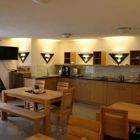 Zum Kreuzritter فوستينرُت