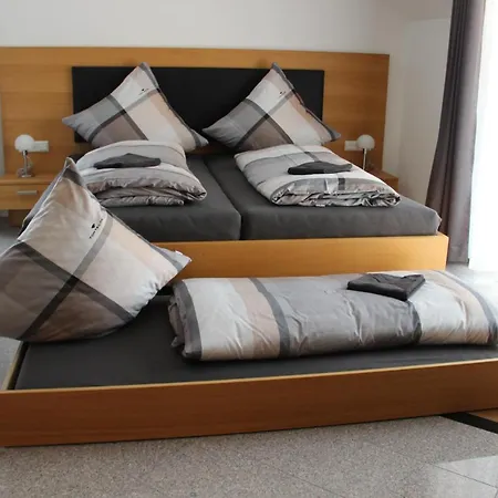 Zum Kreuzritter فندق فوستينرُت