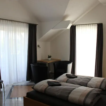 Zum Kreuzritter فندق