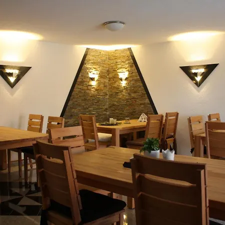 فندق Zum Kreuzritter فوستينرُت