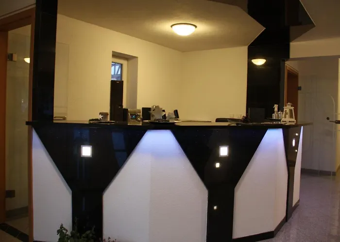 Zum Kreuzritter Hotel *