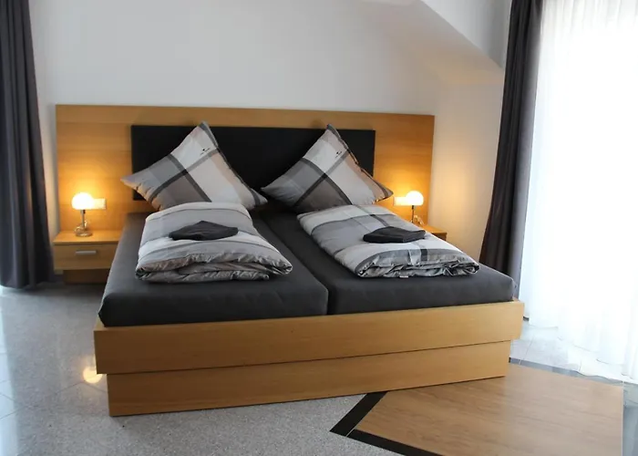 Zum Kreuzritter Hotel *